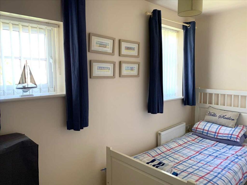 Bedroom (front)