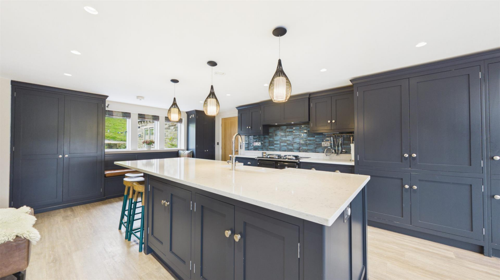 Bramleys Estate Agents - Stainland Dean - Halifax 