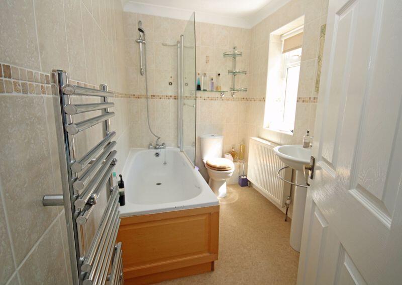 En-suite bathroom