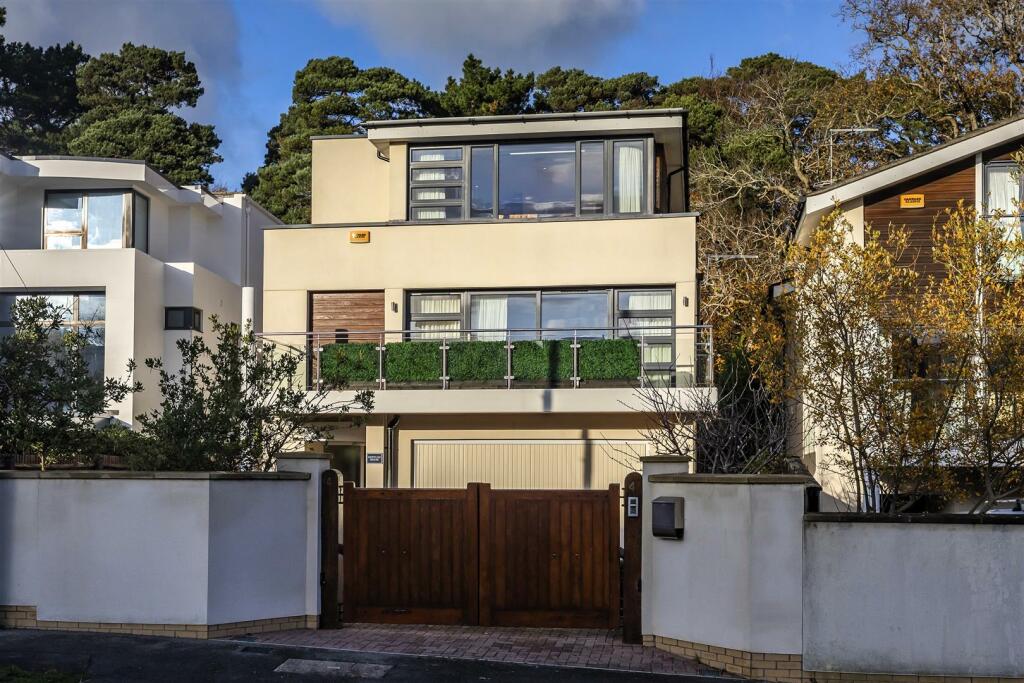 2022-11-30 PS 4 Lakeside Road_078.jpg