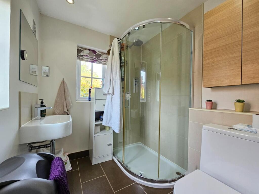 Ensuite.jpg