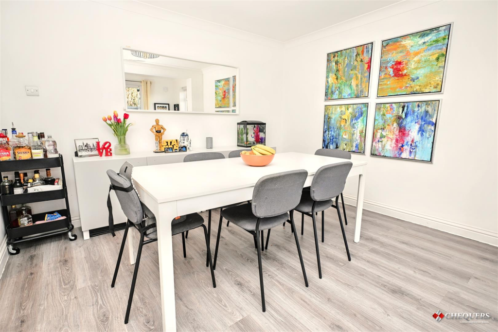 Dining / Family room