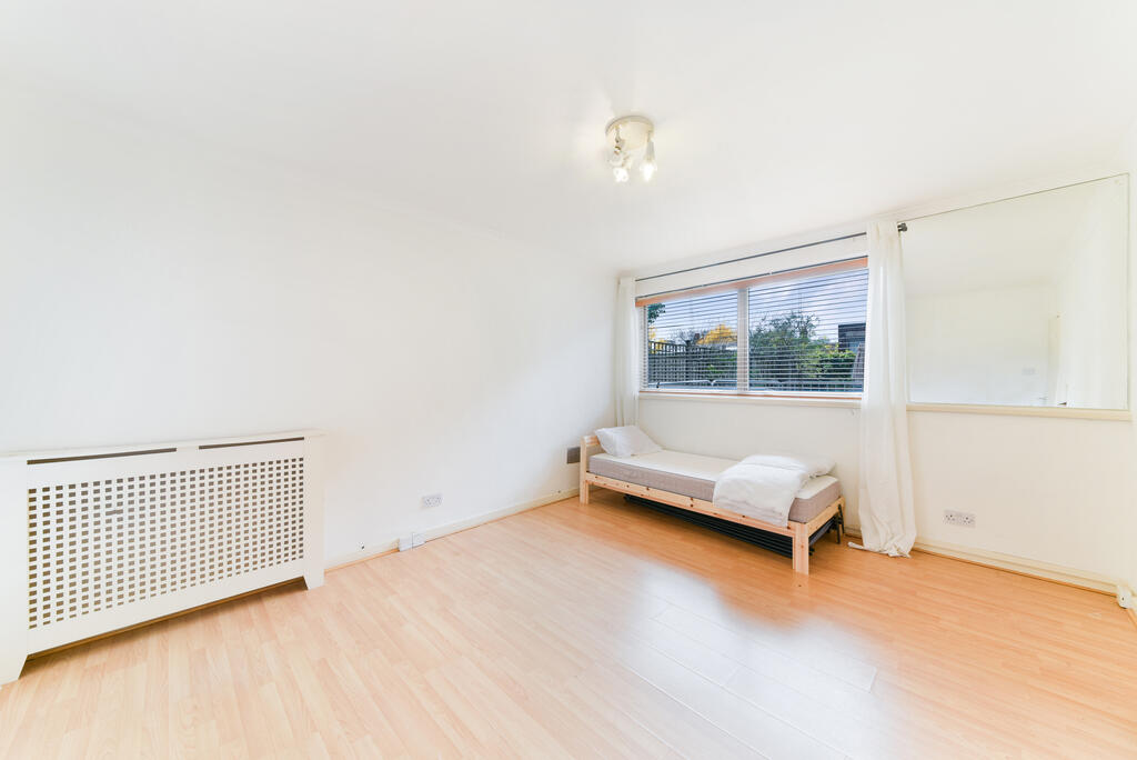 St Mary Le Park, SW11