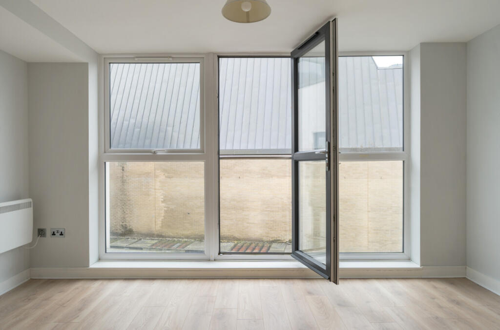 1295474-5-6825df4...