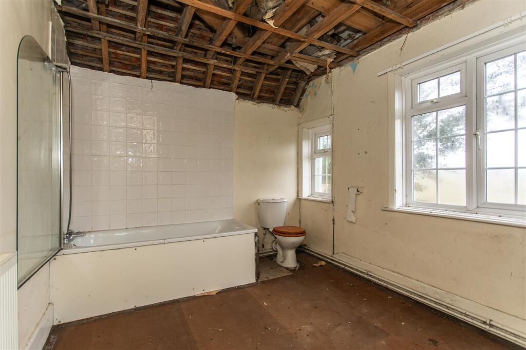 53 Crossways24.jpg