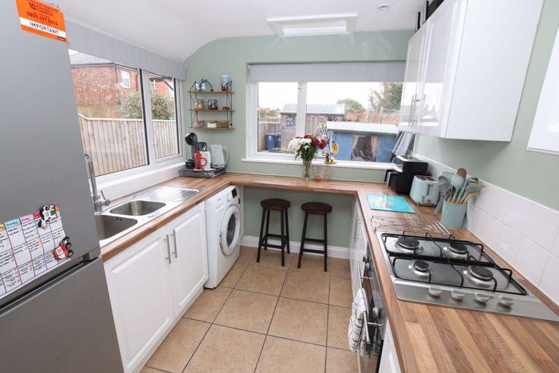 Breakfast kitchen photo 1