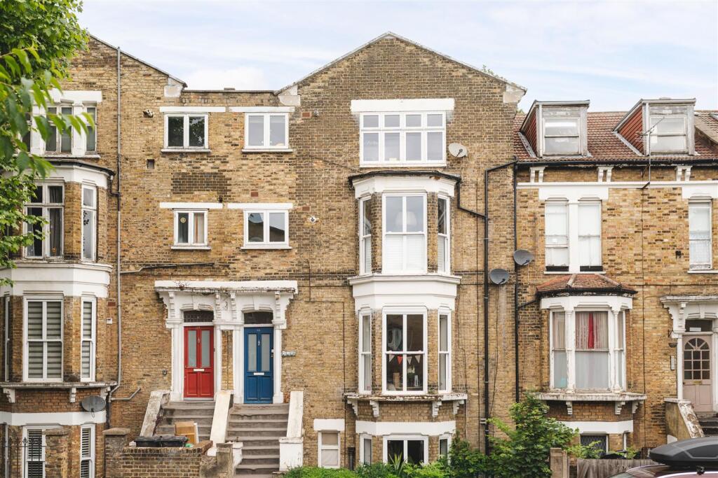 Downs Park Road-27.jpg