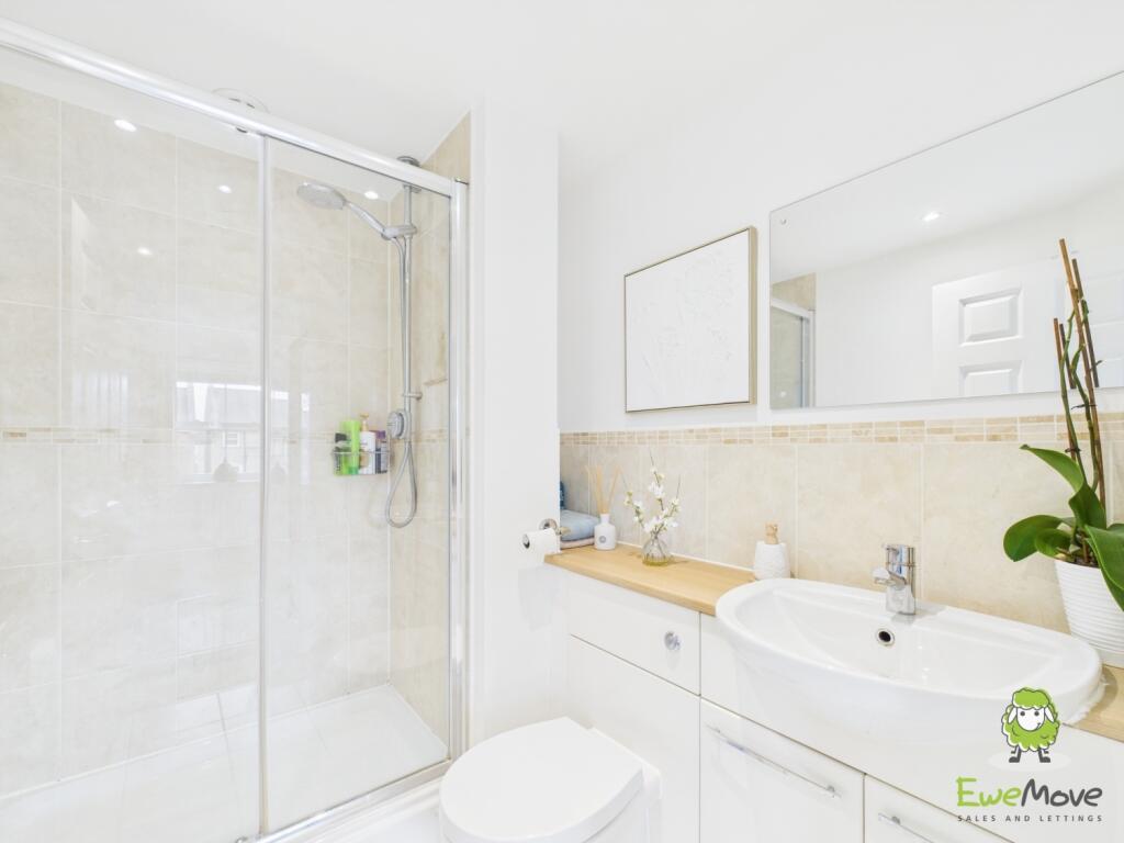 CAM03778G0-PR0191-STILL033