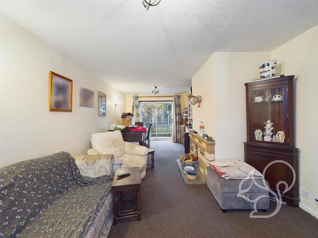 CAM03877G0-PR0111-STILL005.jpg
