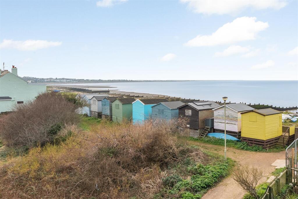 Island Wall, Whistable