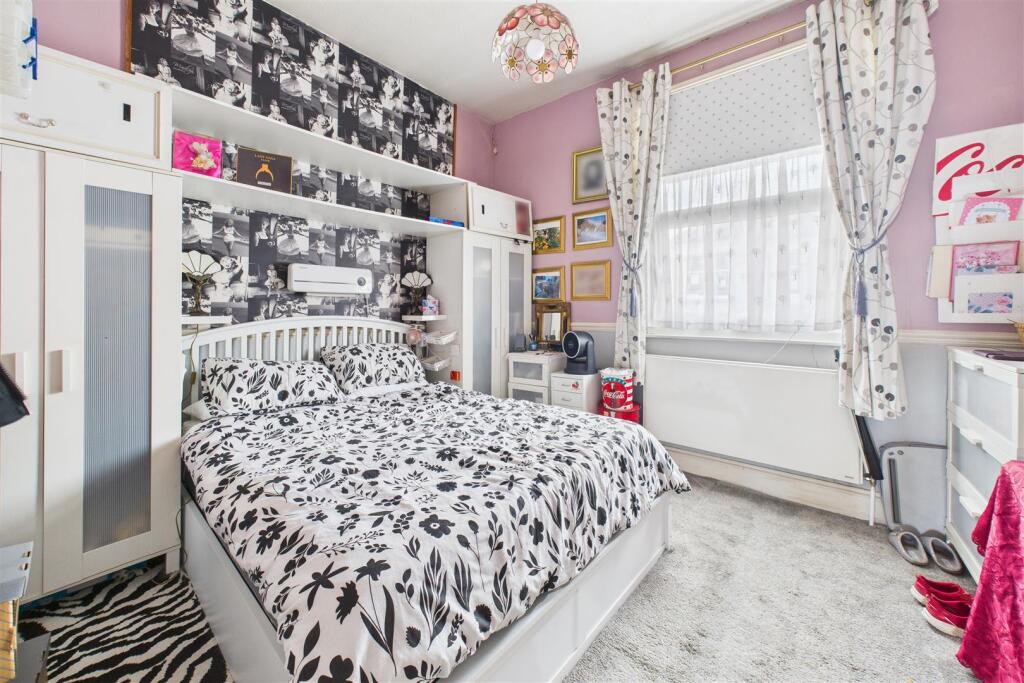 361 Two Mile Hill Road, Kingswood, Bristol BS15 1A