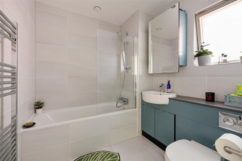 Britains Apartments 27 Sutherland Road, E17