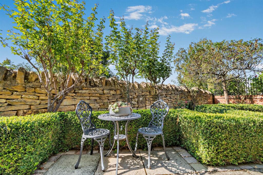 8620029-exterior25-8