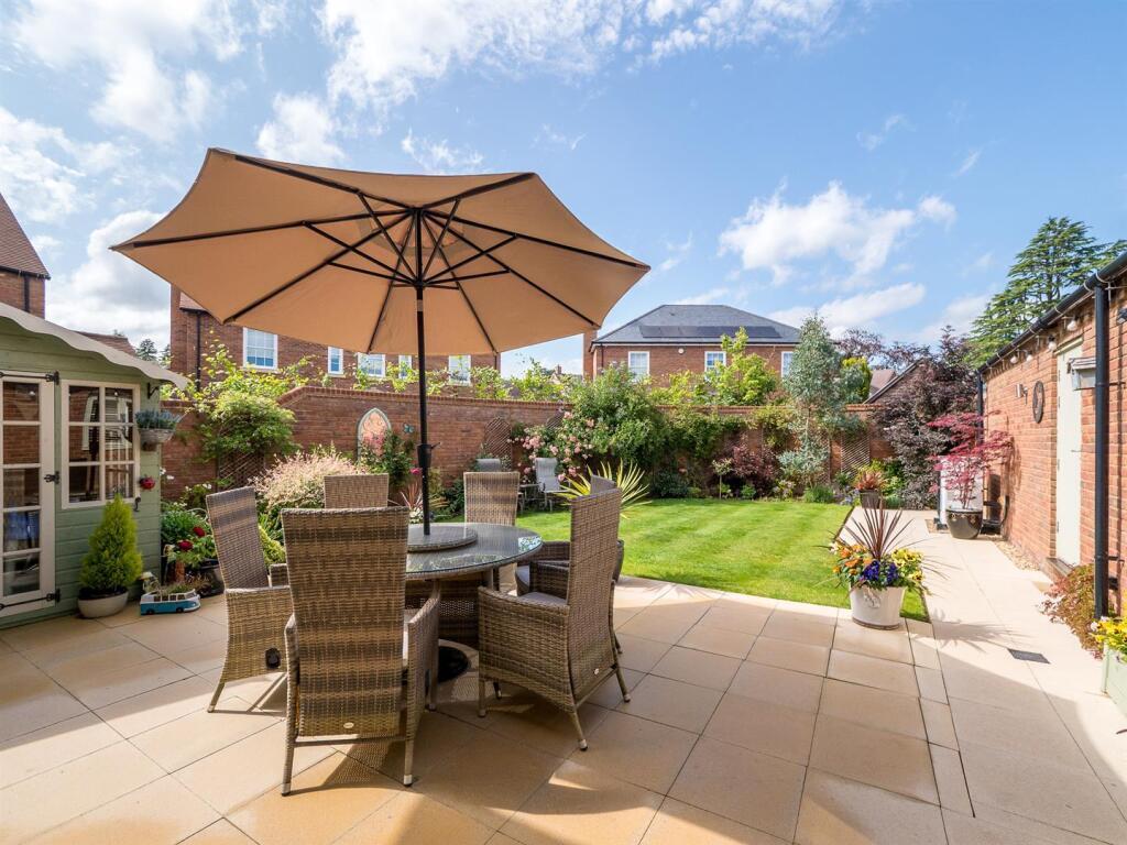 10 Shottery Green-26.jpg