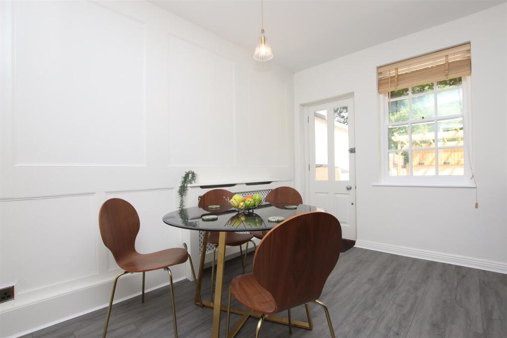 Dining area.JPG