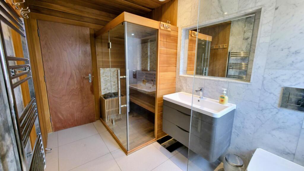 Ground floor Bathroom