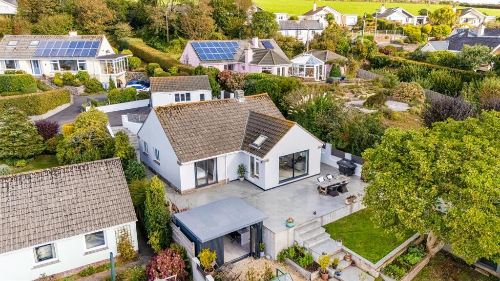 A32 - 10 Grenville Close, Stokenham - 250930.jpg