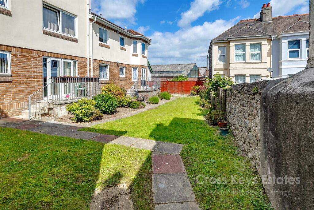 Communal Garden &amp; Areas