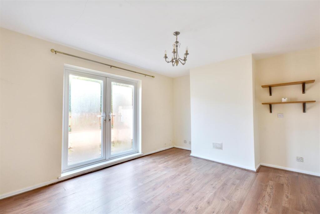 Dining Room_1.jpeg