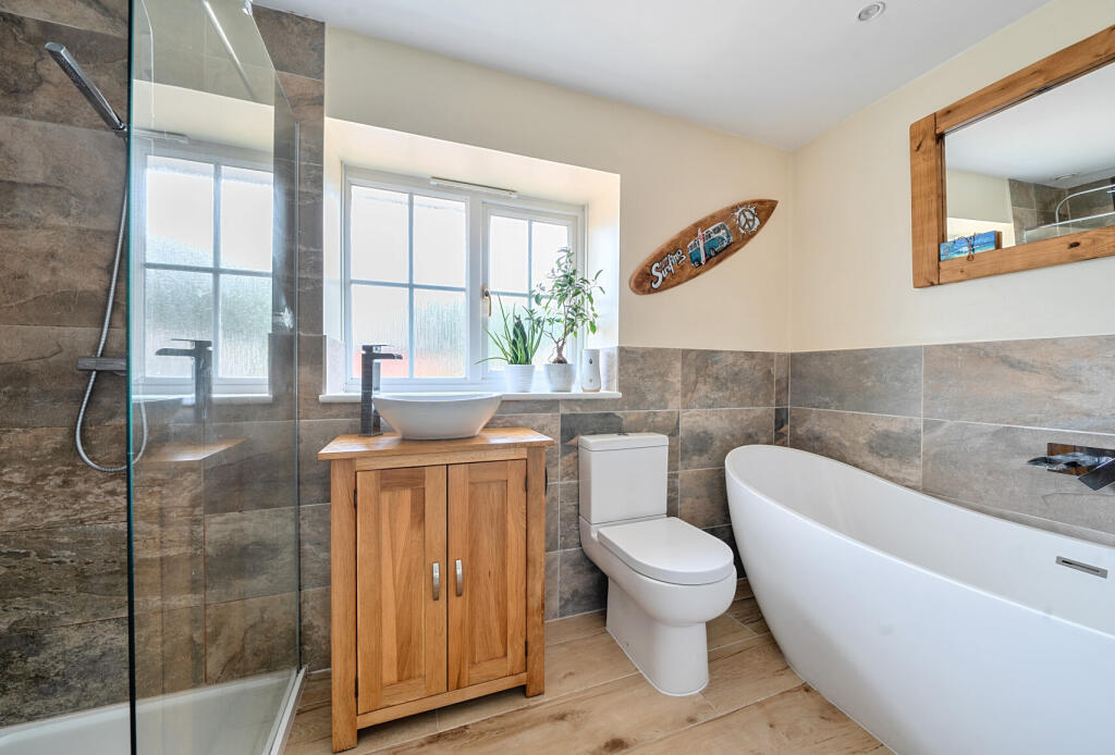 1296810-17-683864...