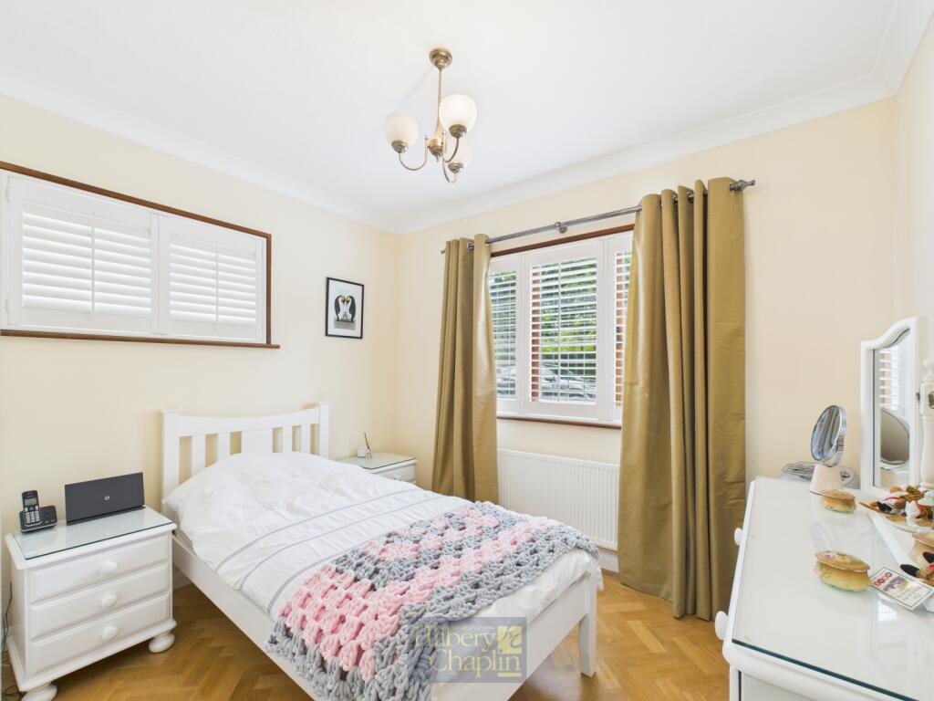 CAM02786G0-PR0158-STILL045