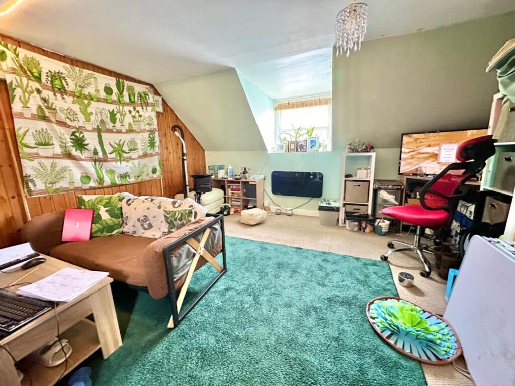 Flat 3 Living Room 2.jpg