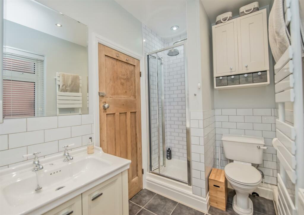 Bathroom / WC: