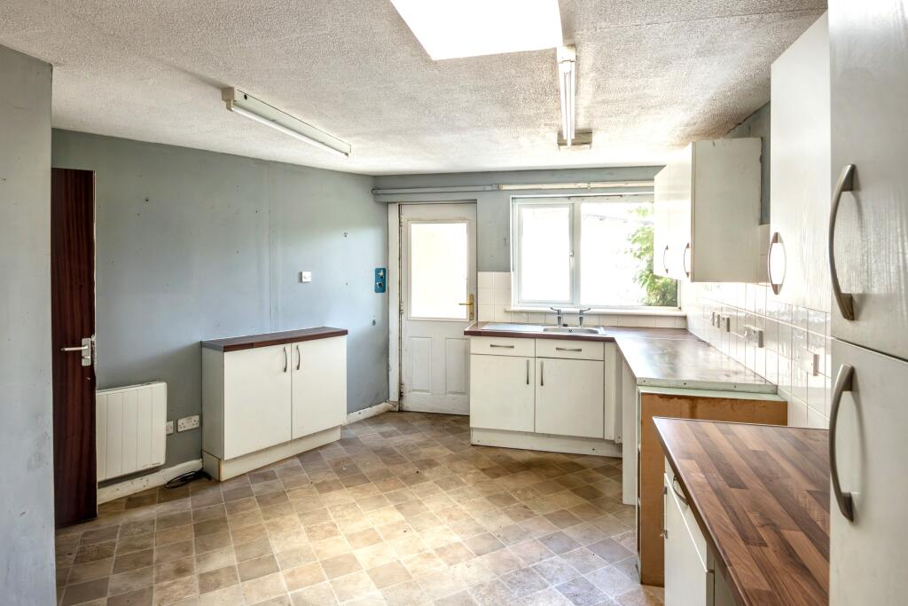 1 Old Post Office, Wyke Road, Wyke, Gillingham, Dorset, SP8 4NH