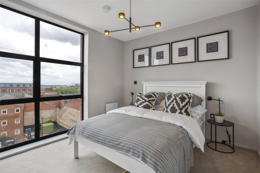 Show Apartment