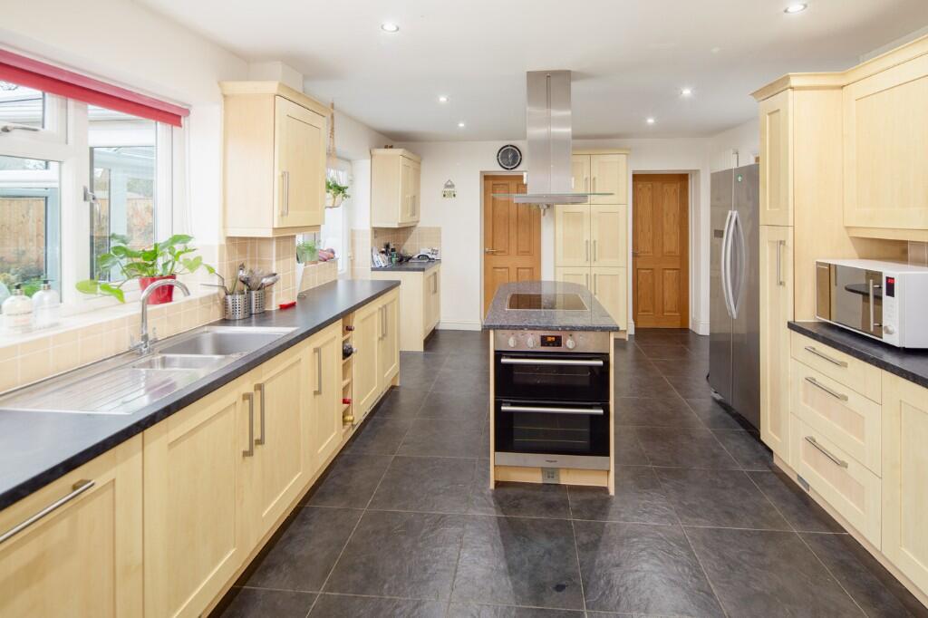 Kitchen Breakfast Rm