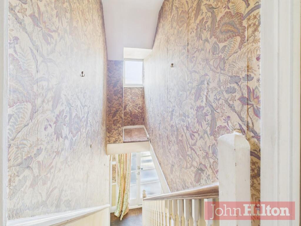CAM02534G0-PR0534-STILL034.jpg
