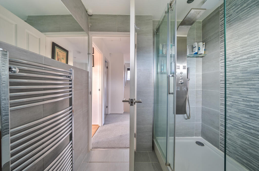 1385016-7-6925c53...