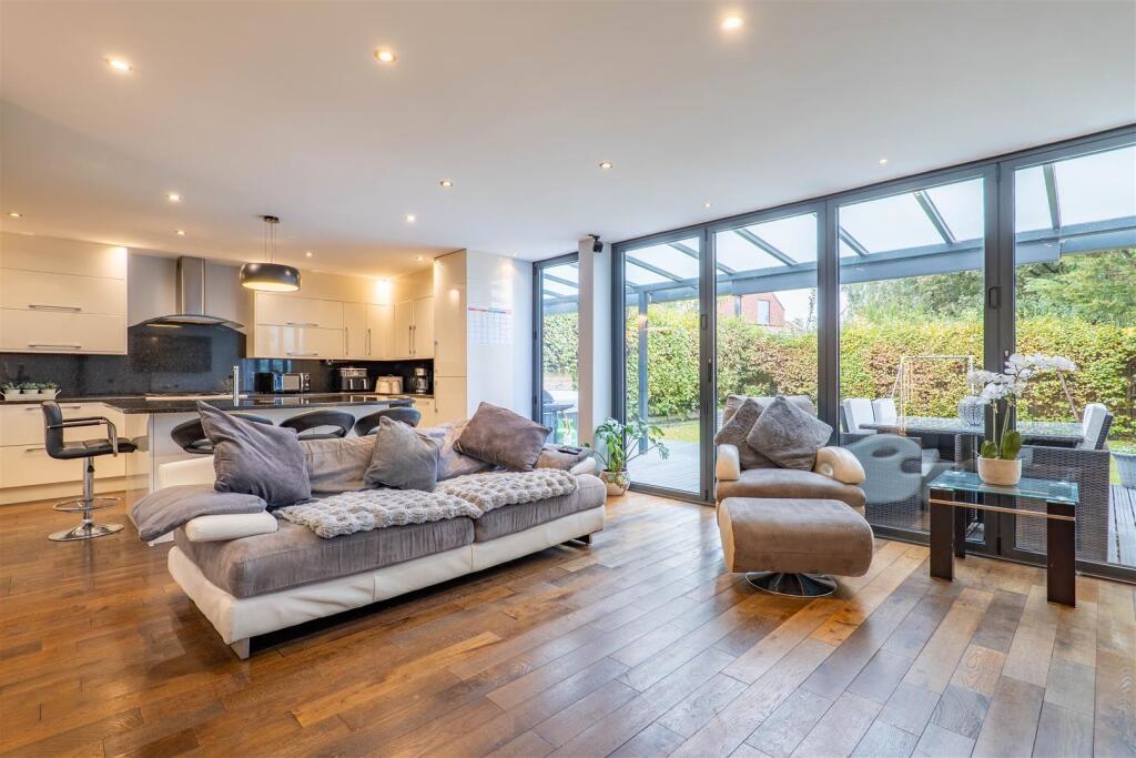 Kitchen/Breakfast/Family Room