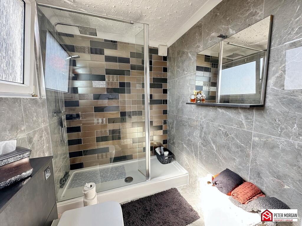 Family Shower Room