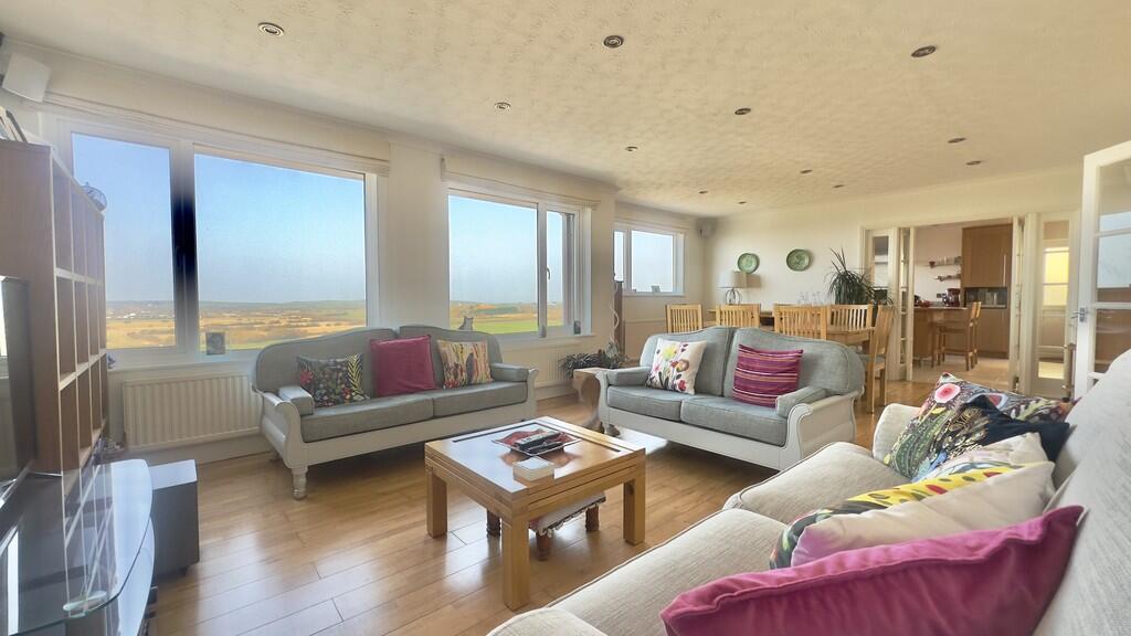 552E343D-E6F7-4C5...