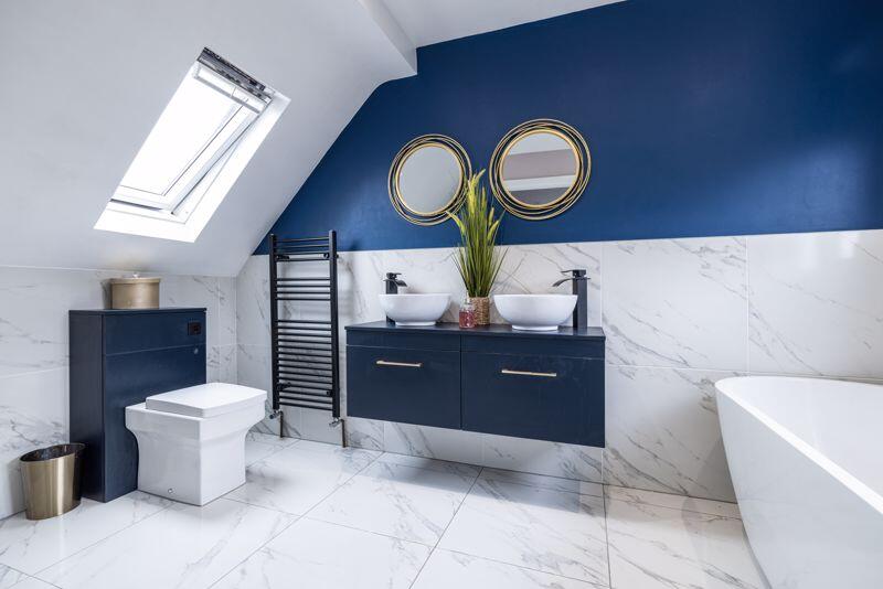 En Suite to master bedroom