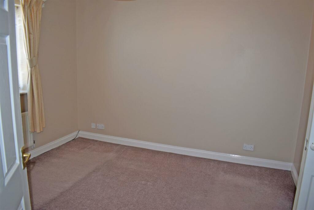 31 Tyler Way Bedroom 4.jpg