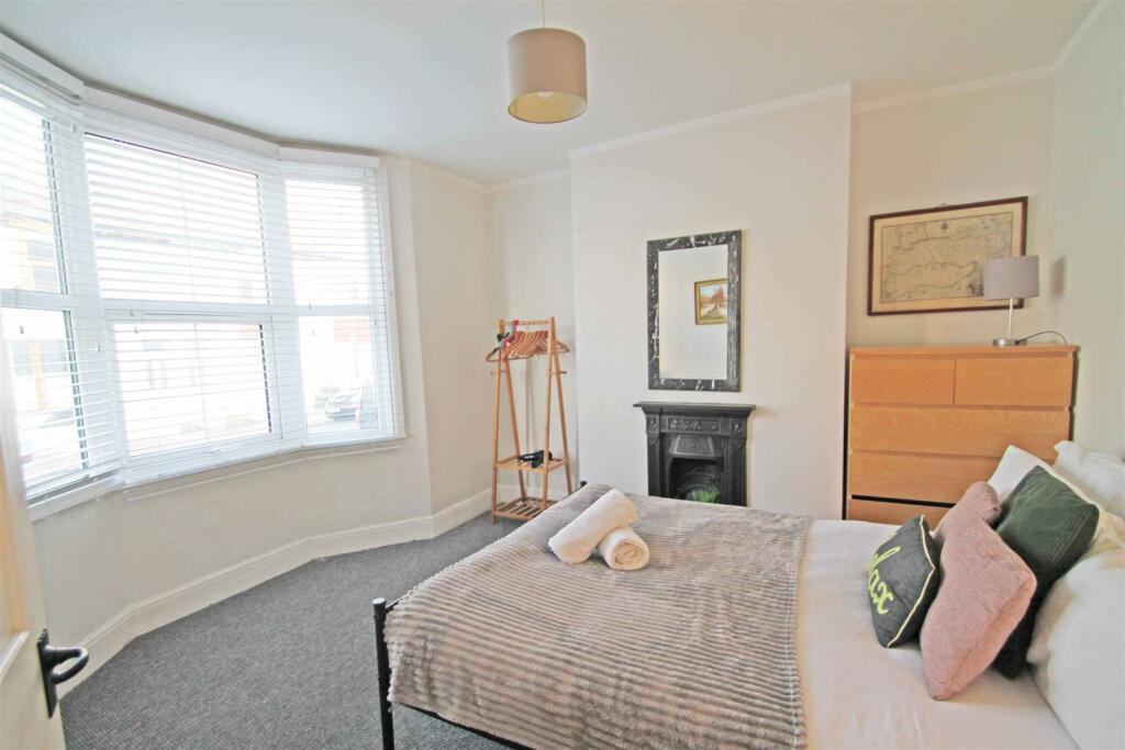 Bed 1