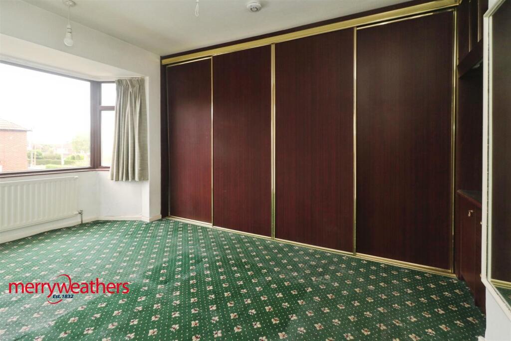 FRONT BEDROOM