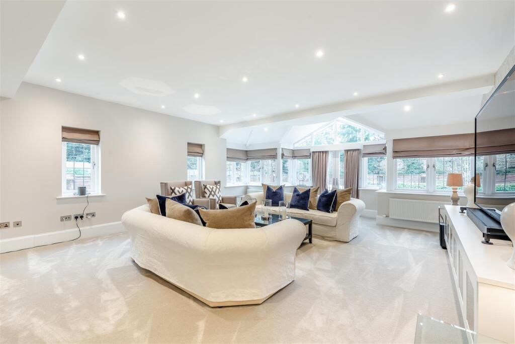 8538054-interior09.jpg