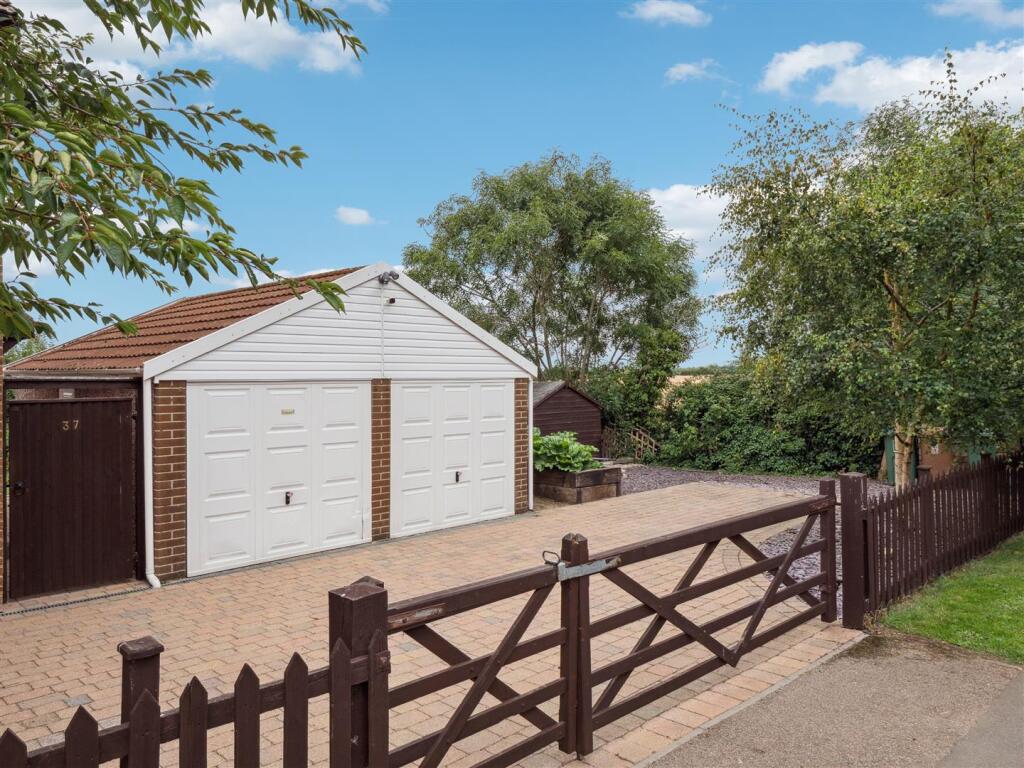 Double Garage