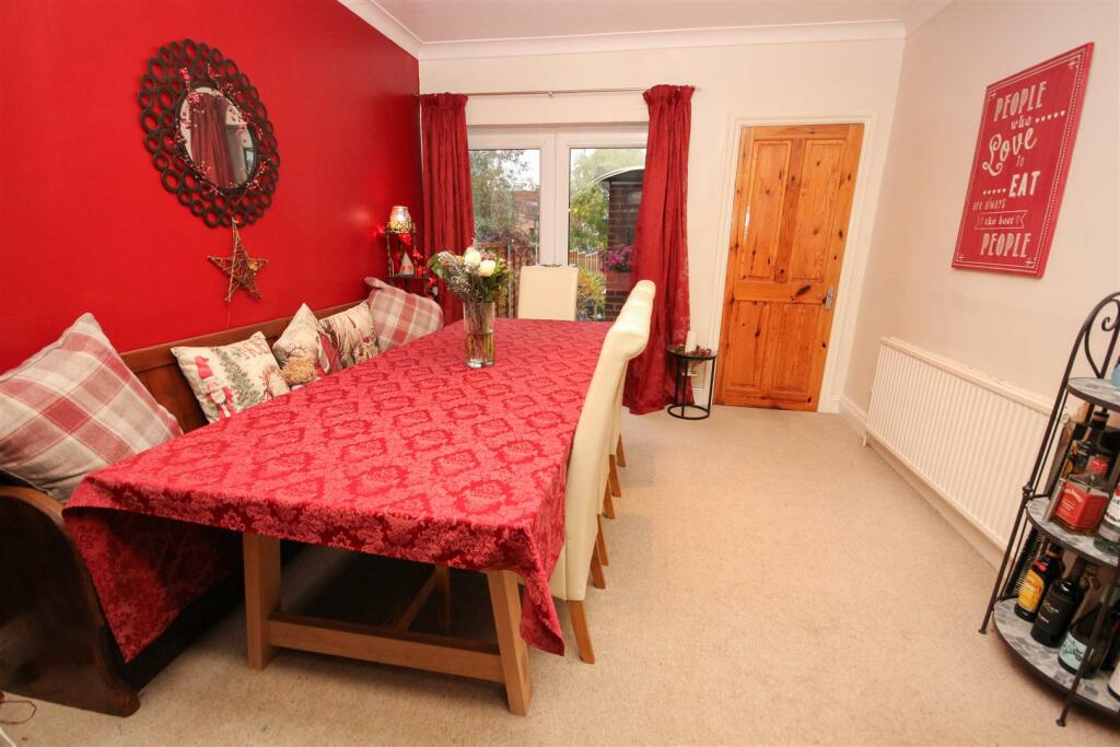 Dining Room.jpg