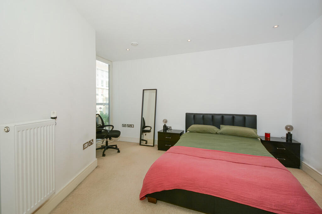 81 Beacon Point(1...