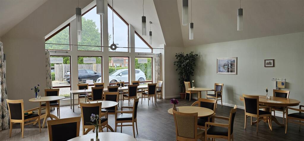 Cafe.jpg