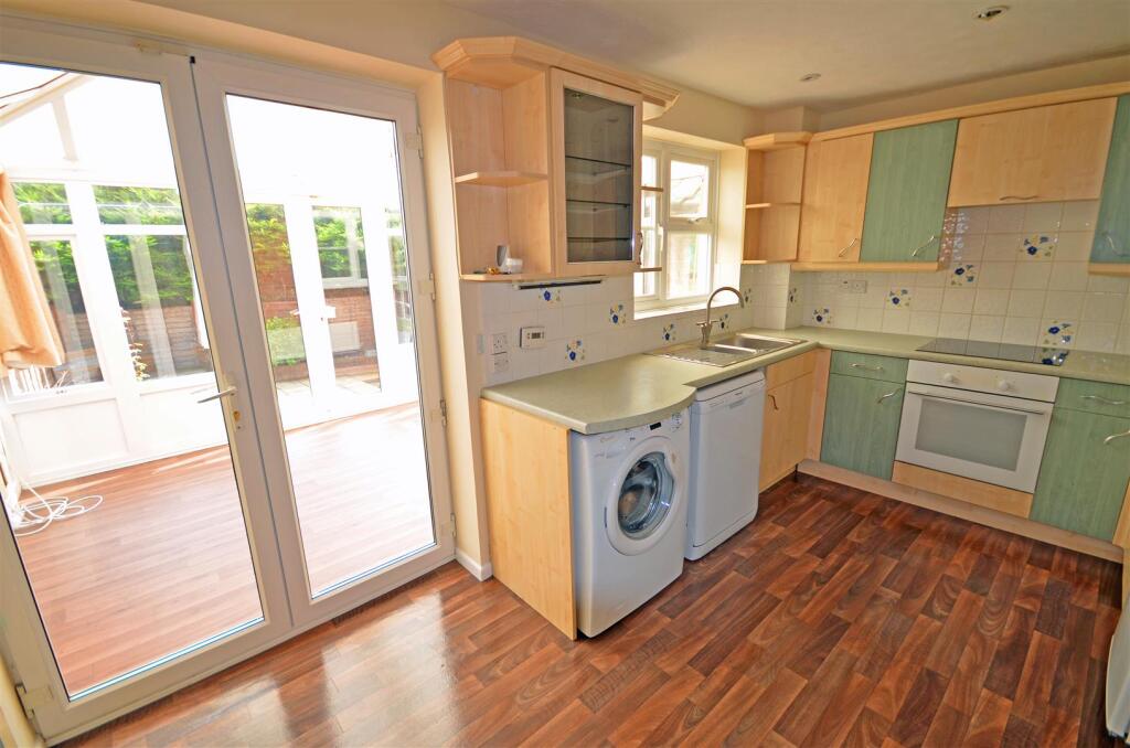 12 Dunbar Kitchen.jpg