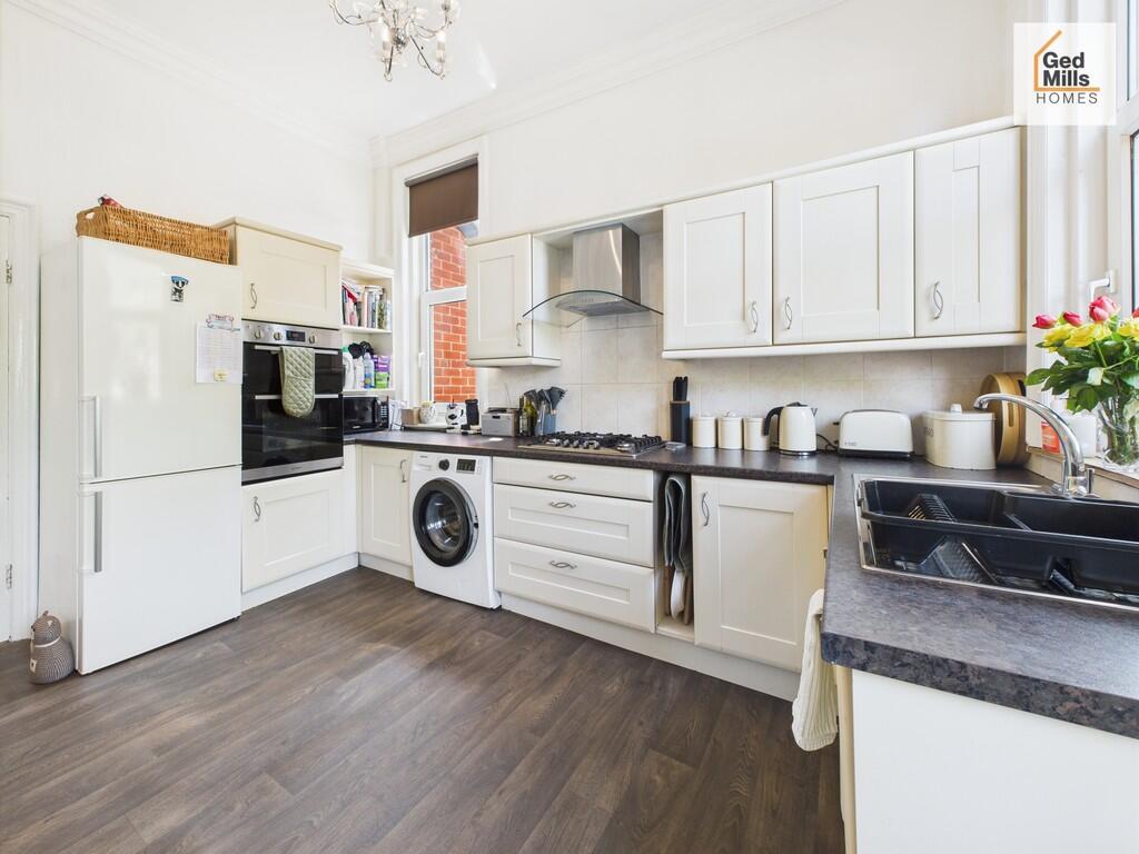 CAM04261G0-PR0064...