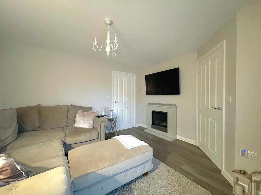 Living Room (3)