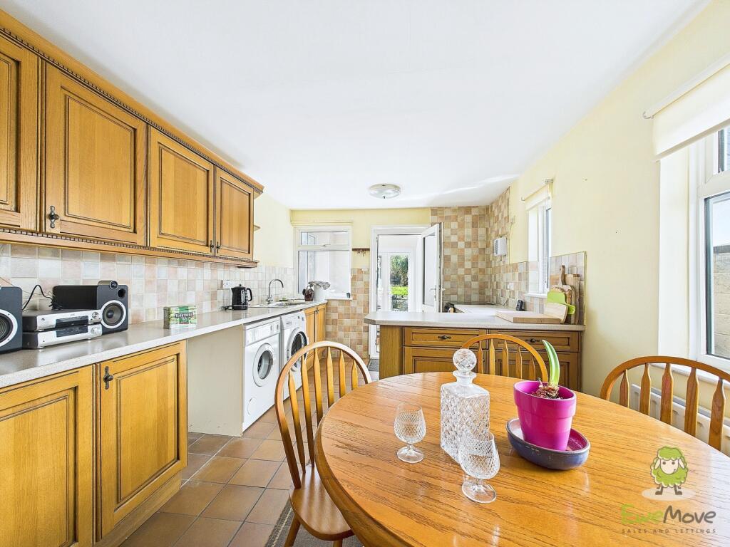 CAM01543G0-PR0123-STILL024