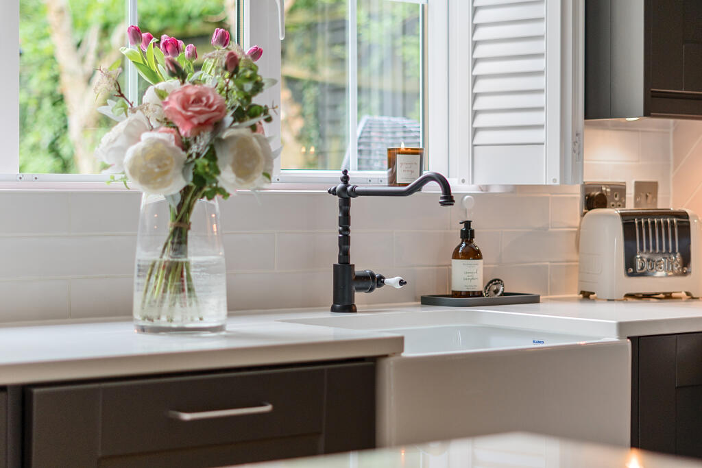 23681c7f32a3bcd1289305arw23