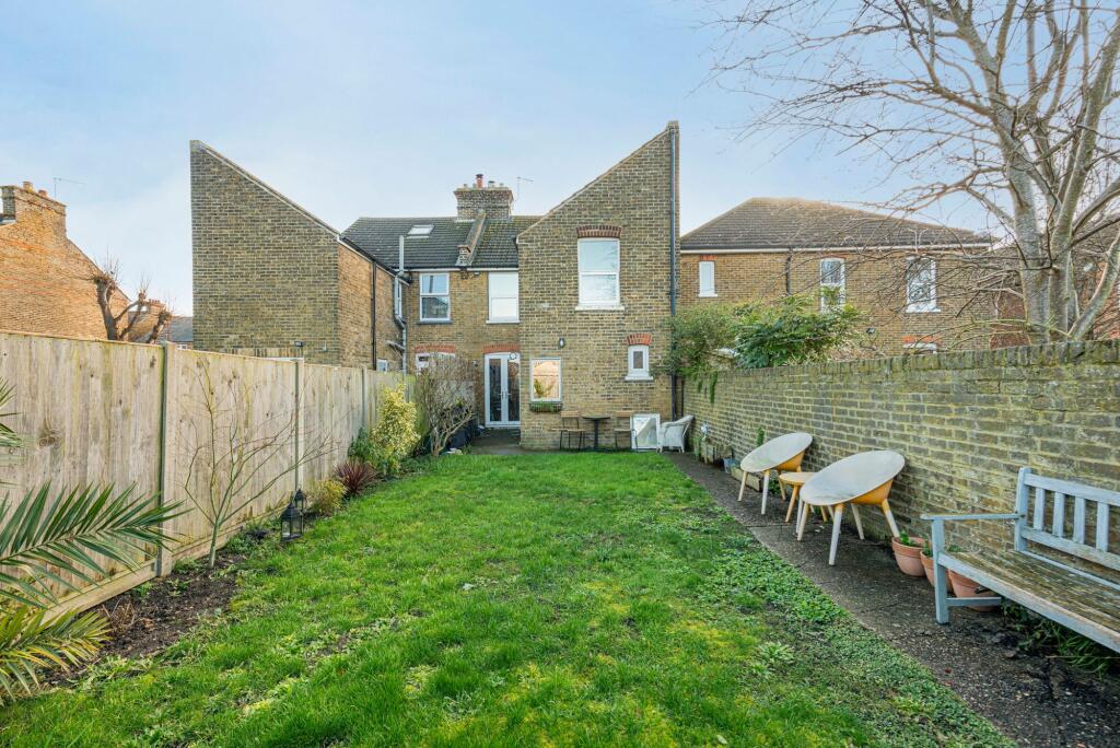 Rear garden (3)